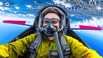 T-6 Texan: como foi voar o lendário primeiro avião da Esquadrilha da Fumaça Conheça a história, as características e a emoção de um voo acrobático no clássico treinador que marcou a aviação brasileira.